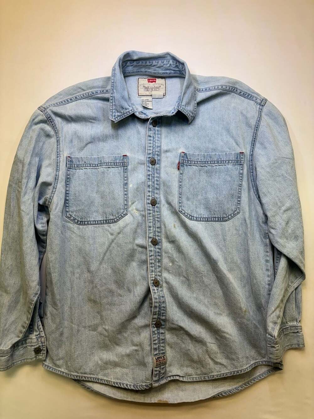 Vintage Levi's Red Tab Light Wash Denim Button Work Shirt Mens XL Metal Buttons